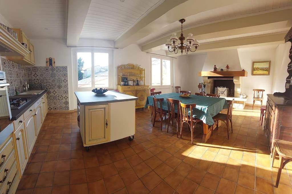 Mon Ventoux Villa Modene Exterior photo